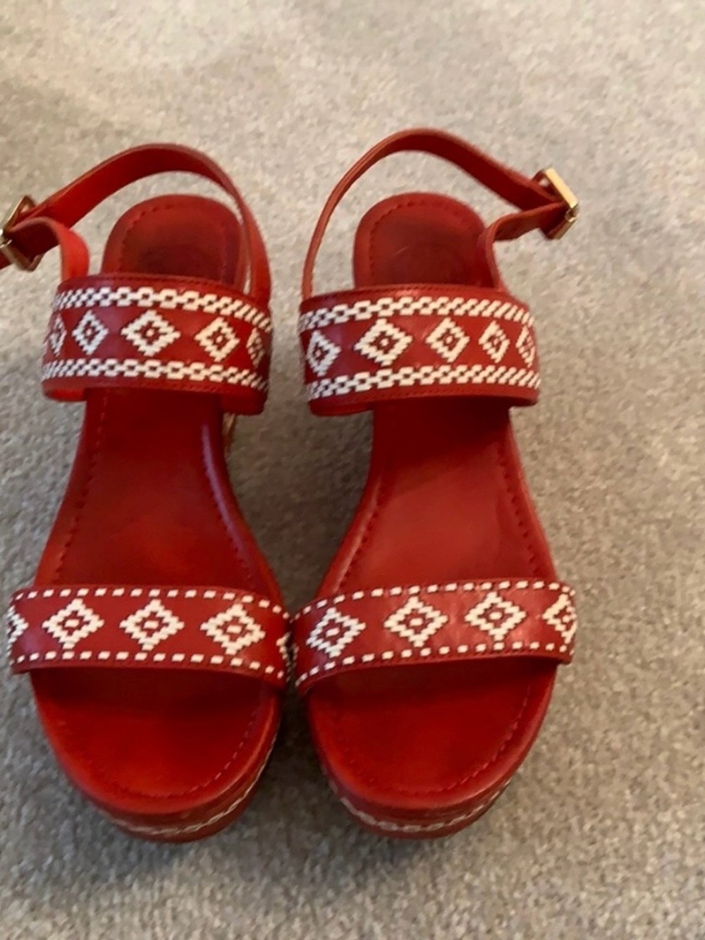 ♥️Tory Burch Red Embroidered Sz 9 Wedge Sandals🤍